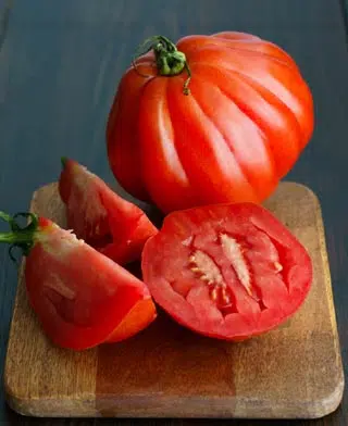 Tomate coeur de boeuf tranchée