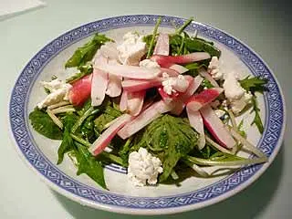 Salade fraîche avec du mizuna