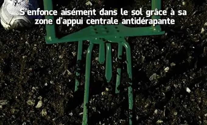 Griffe de jardin avec appui central antidérapant.