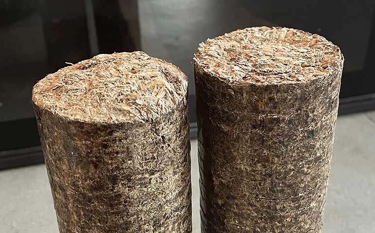 Bûches de bois compressées (résidus de bois, copeaux et sciures)