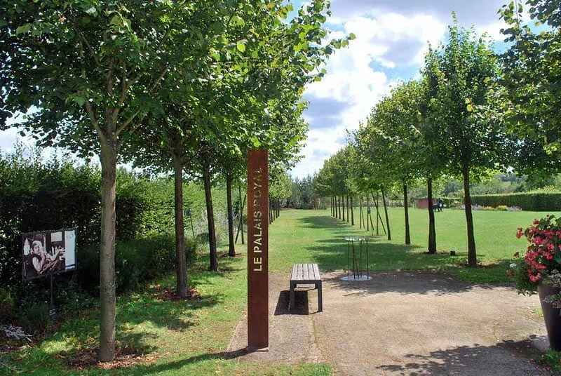 Promenade Jardin Palais Royal Paris