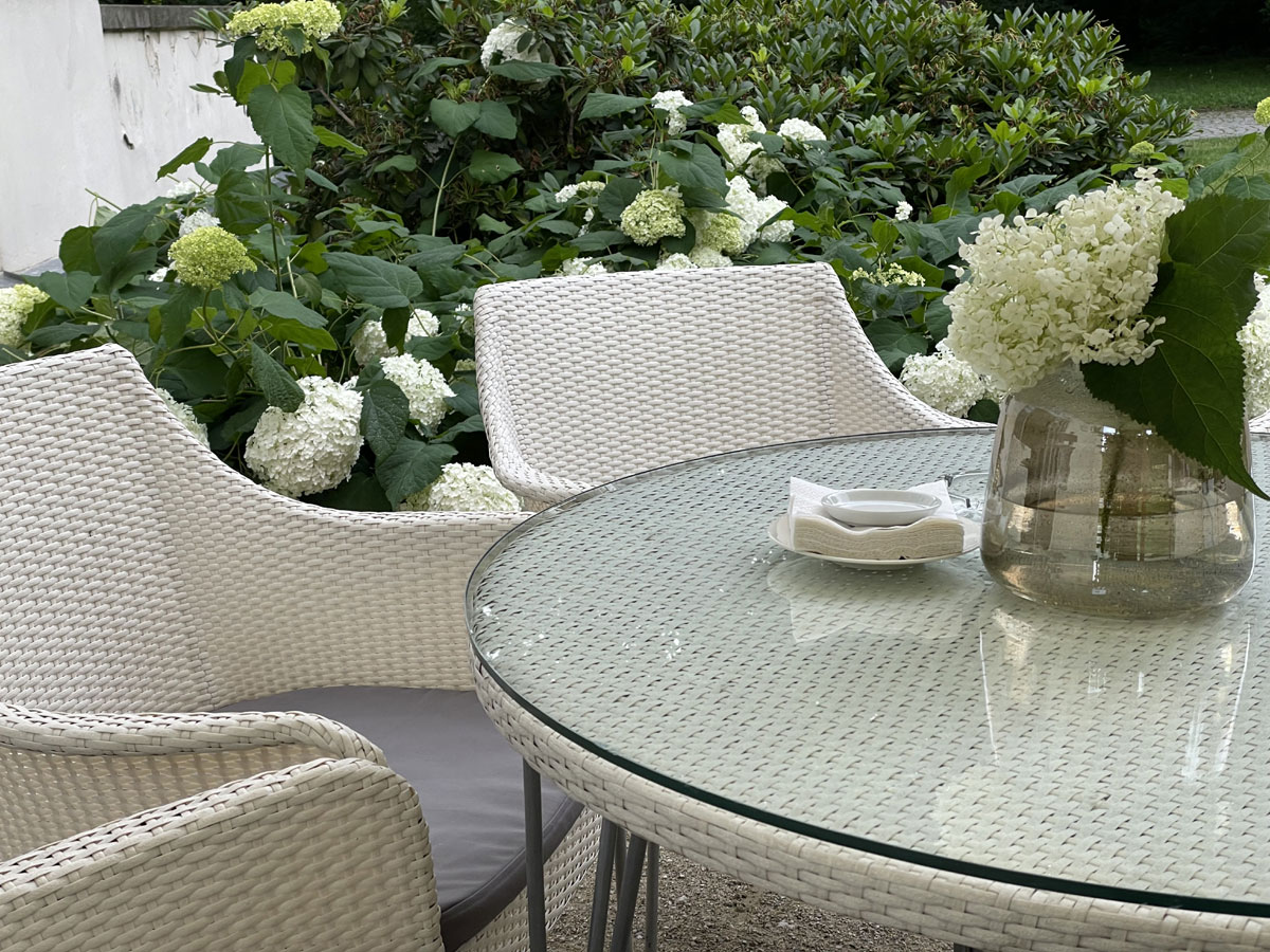 Salon jardin en résine
