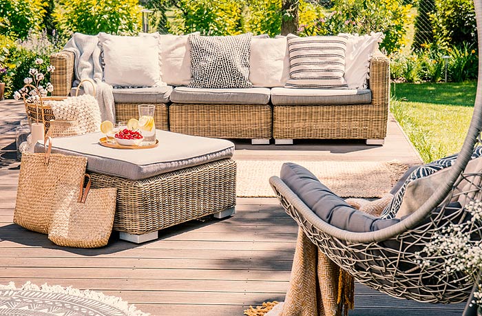 Mobilier bois en extérieur.